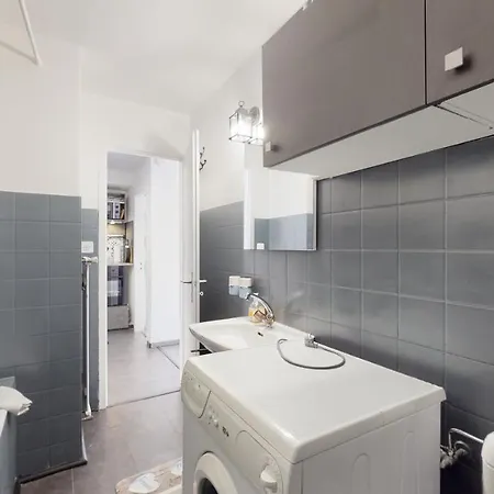 Nice Mountain Apartment, Close To Shops Of *